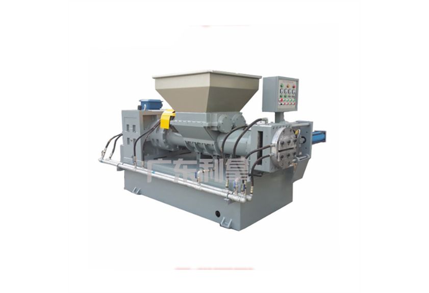 熔喷布挤出机：现代医疗防护的幕后英雄