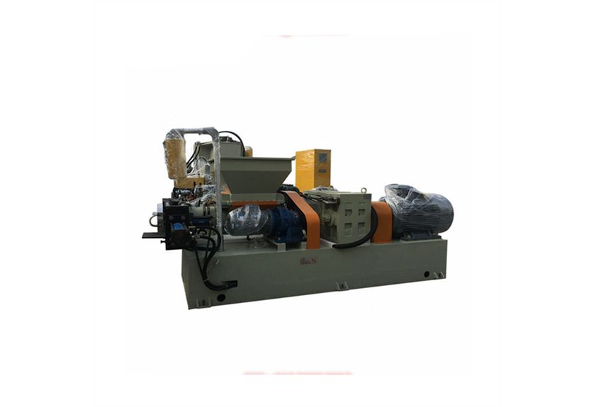 熔喷布挤出机：现代工业的革新者